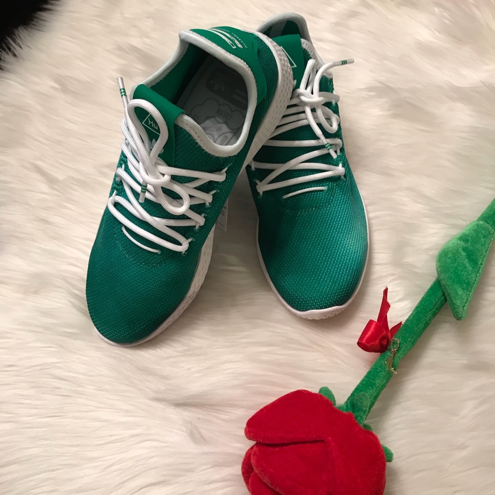 💝Brand new adidas originals tennis 🎾 shoes.